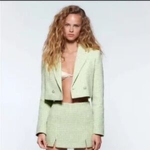 Chic Tweed Cropped Jacket and Skort Set